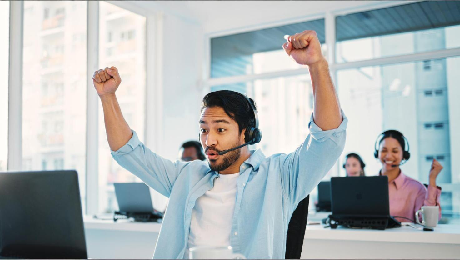 Call center software showing increase in performance and customer satisfaction across multiple channels