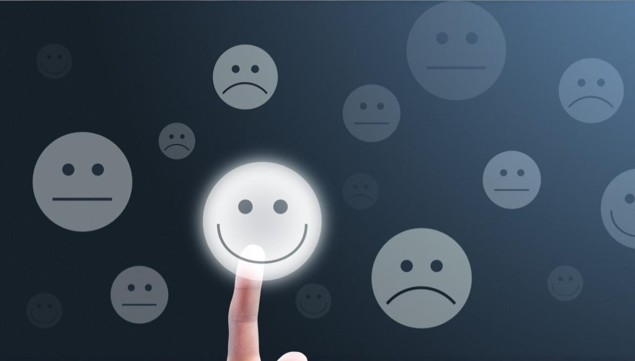 Smiley face showing how phone system improves guest experience with unlimited calling by VoIP Providers.